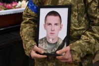У Рівному попрощались із героєм, який загинув у боях за Харків (ФОТО)