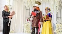 Казкове весілля: у Рівному Капелюшник побрався з Білосніжкою (ФОТО)