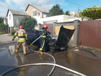 У Дубно автомобіль BMW загорівся під час руху (ФОТО)