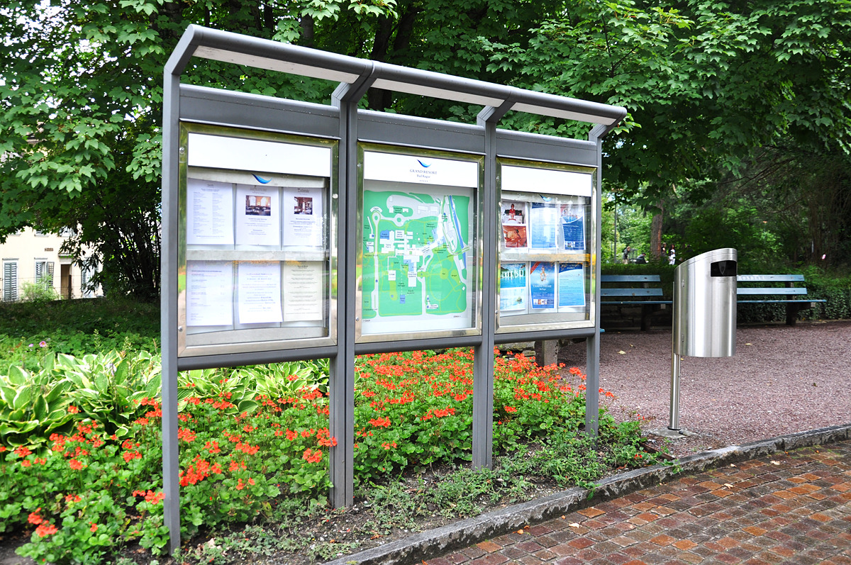 Рекламный стенд. Рекламно информационная корпарация телеком. Рекламно информационные конструкции. Рекламно информационные конструкции. Информационные стойки напольные.