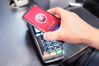 Великий український банк блокує карти: яка операція може залишити без доступу до коштів