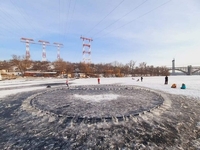 Безпека? Ні, не чули! Мода на небезпечні каруселі посеред замерзлих водойм шириться Україною (ФОТО/ВІДЕО)