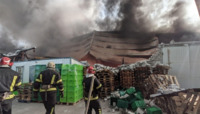 Масштабна пожежа у Києві: горіли склади (ФОТО)