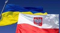 Українці в Польщі сплатили втричі більше податків, ніж отримали допомоги