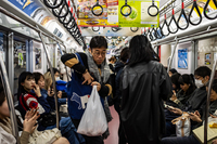 Японці кладуть у гаманець звичну річ, аби врятуватися від шахраїв