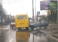 У ДТП на Київській потрапила маршрутка (ФОТО)
