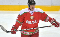 Свіжий приліт: президент Білорусі Лукашенко отримав ключкою по обличчю (ФОТО/ВІДЕО) 