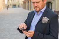 Як розпізнати одруженого без обручки: Деталі, які його видають