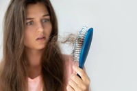 Як зміцнити волосся: 4 кроки в домашніх умовах 
