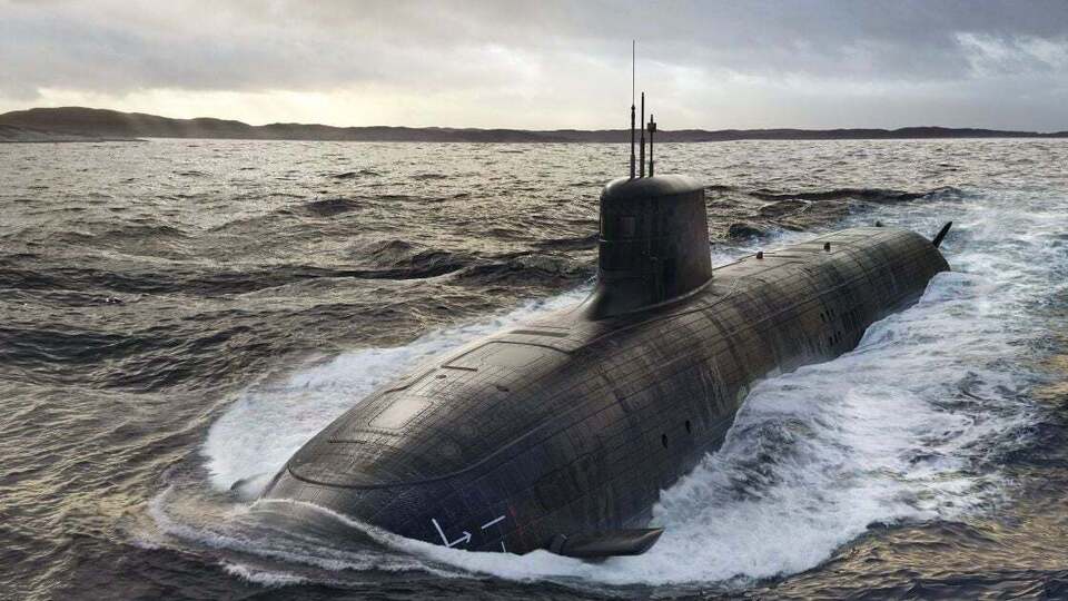 Чому підводні човни фарбують у чорний, а не в синій колір: Несподіване пояснення