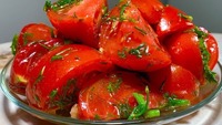 Балканська закуска: мариновані помідори, які першими «розлітаються» зі столу (РЕЦЕПТ)