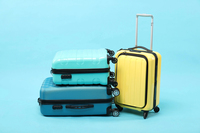 Не обирайте яскраві валізи: експерти попереджають про небезпеку