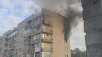 У Бучі під Києвом – обстріли, горить житлова 9-поверхівка (ФОТО)