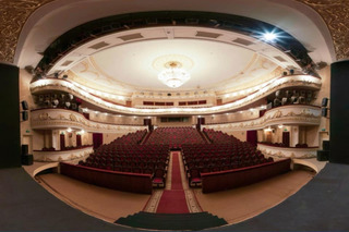 Фото Рівненського обласного академічного музично-драматичного театру