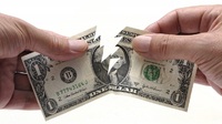 Як дізнатись, що вам «пороблено» на гроші: народні прикмети