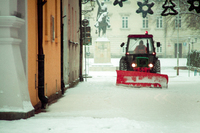 Найближчі 16 год. триватиме снігопад. На дорогах Рівненщини почали «усувати небезпеку» (ВІДЕО/ФОТО)