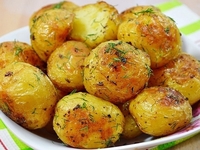 Молода картопля у духовці (РЕЦЕПТ)
