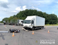 Жахливі переломи: вантажівка збила мотоцикліста на Yamaha Fazer (ФОТО)