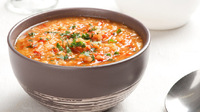 На кухні буде неймовірний запах: Приготуйте курячий суп з червоною сочевицею