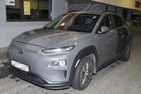 Їхала додому на авто з норвезькими номерами: в юної українки конфіскували машину на кордоні