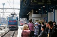 Новий скандал з Укрзалізницею: продали квитки на «неіснуючі» вагони