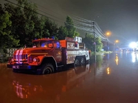 Налило більше метра: рятувальники пів ночі відкачували воду на Білій у Рівному (ФОТО/ВІДЕО)