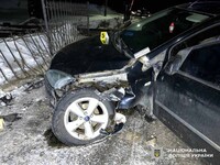 2,03 проміле алкоголю: на Рівненщині водій збив огорожу та травмував пішохідку (ФОТО)