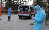 Усі медики однієї з лікарень в Західній Україні відмовилися від COVID-щеплень