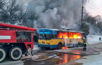 В Рівному посеред дороги загорівся тролейбус (ФОТО)