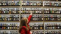 Алкоголь повертається: у Києві скасують заборону на продаж спиртовмісних напоїв