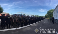 Майже півтисячі поліцейських вирушили на навчання на військовий полігон (ФОТО)