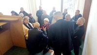 Данильчук навприсядки говорив із працівниками рівненського аеропорту (ФОТО)                                                                                                                                                          