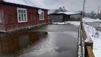 На Рівненщині людям затопило двір (ФОТО)