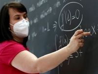 Учителька на Рівненщині не платитиме 17 000 гривень штрафу за відмову від маски