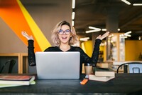 Знайдуть нову роботу і розбагатіють: 5 знаків Зодіаку, яким пощастить до кінця 2026-го