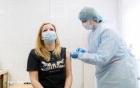 Хворих на коронавірус на Рівненщині стало більше. Населення закликають вакцинуватися 