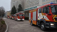 НП в обласній лікарні Рівного: на місце події прибули щонайменше 7 пожежних машин (ВІДЕО)
