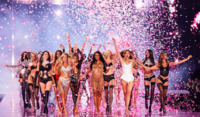 Найсексуальніше шоу року: Victoria’s Secret знову на подіумі Нью-Йорка (5 ФОТО)