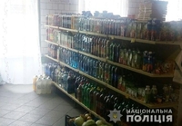 Нападник з ножем пограбував магазин на Березнівщині 