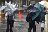 Погода остаточно зіпсується: синоптик попередила про сильні дощі