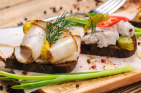 Як засолити сало по-українськи в банці: можна буде їсти губами, бо таке ніжне