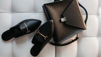 Скільки сумок і взуття треба мати, щоб виглядати стильно (ФОТО)