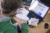 Мешканців Рівненщини закликали звіряти номери рахунків при сплаті податків 