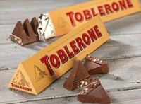 Як насправді треба ламати «Toblerone» (ВІДЕО)