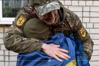 «Азов» піклується про своїх, як сім’я (6 ФОТО)