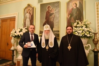 Очільник Рівненщини отримав орден від Патріарха Філарета у жовтні 2018-го року.