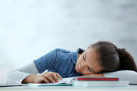 Як дізнатися, що ваша дитина не «тягне» шкільну програму: 5 прихованих ознак, які не бачать вчителі