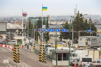 Важливо всім, хто їхатиме з дітьми за кордон. Прикордонники оприлюднили заяву  