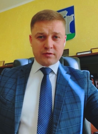 Міський голова Олександр Третяк під час прямої трансліції у фейсбуці.