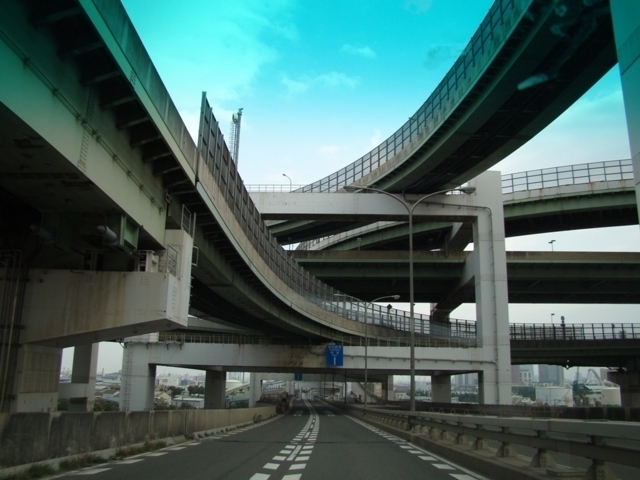 Багатоярусні дороги в Японії